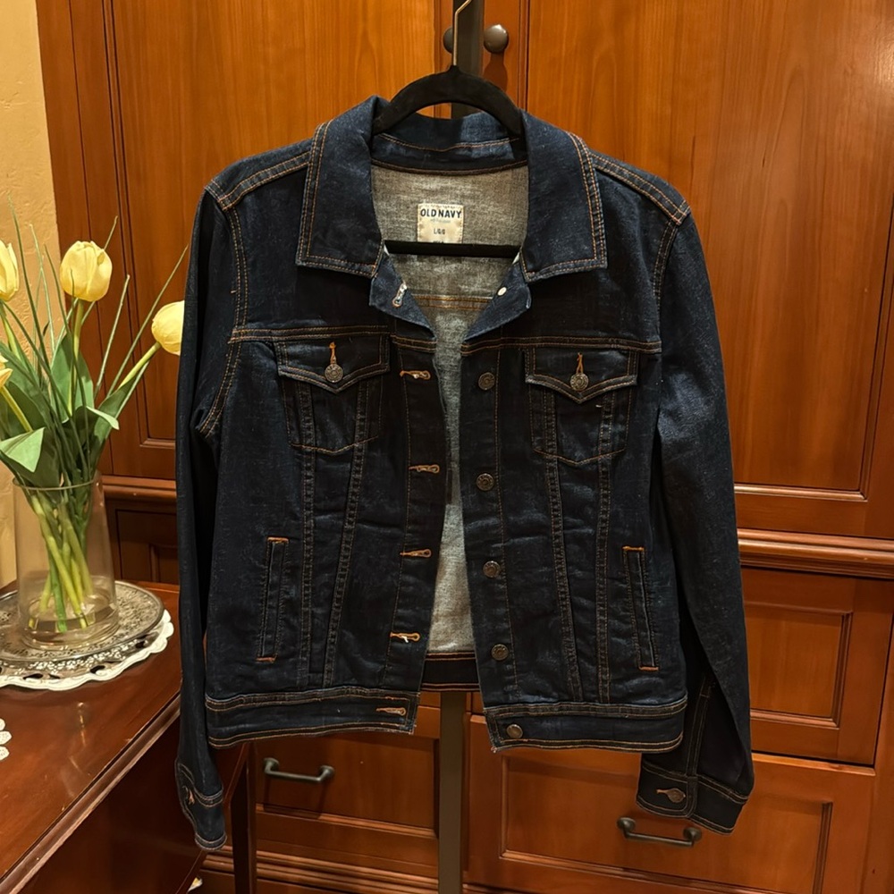 NWOT Old Navy Women’s Large L Dark Blue Denim Jacket Classic Button Front Pocket